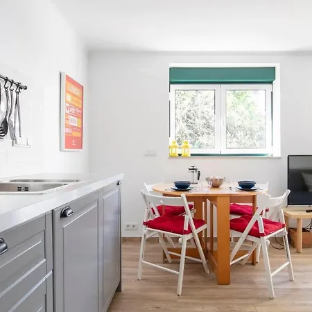 Apartment Plum Guide - Plumeria Lisbon